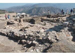 Arkeolojik kazılarda 700 yıllık cami bulundu