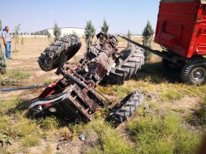 Aksaray’da tır traktöre çarptı: 2 yaralı
