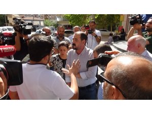 Diyarbakır’da HDP’lilerin yaptığı açıklama sırasında gerginlik
