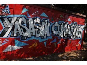 ‘Yaşasın Cumhuriyet’ graffitileri, Kartal’a renk kattı