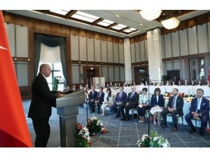 Cumhurbaşkanı Recep Tayyip Erdoğan, "ABD’den beklentimiz müttefikliğimize yakışır bir biçimde, güvenli bölge çabasında yanımızda olmasıdır" dedi.
