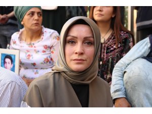 HDP önünde eylem yapan ailelere STK’lardan destek