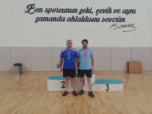 Eskişehir Veteran Masa Tenisi Turnuvasında Pazaryeri iki madalya aldı
