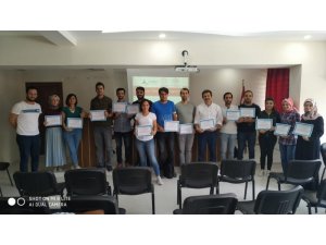 Aslanapa’da görev yapan 17 öğretmen sertifika aldı