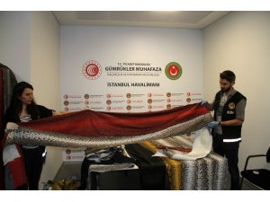 İstanbul Havalimanı’nda ele geçirilen yılan derilerinin değeri 320 bin TL