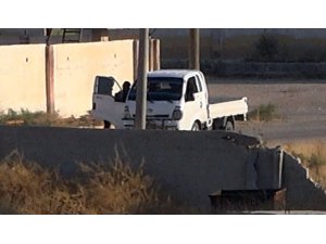 ABD’li komutanlar Akçakale’deyken sınırda teröristler görüldü