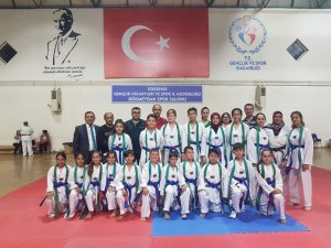 Eskişehir Gökmeydanı Spor Kulübü’nde, ‘Taekwondo Kuşak Terfi Sınavı’ heyecanı yaşandı