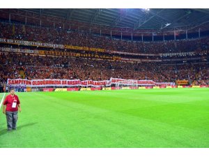Galatasaray taraftarından TFF’nin kararlarına tepki