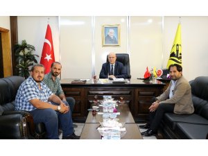 İHA Erzincan Bölge Müdürü Akbuğa, Belediye Başkanı Pekmezci’yi ziyaret etti