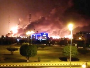 Suudi petrol devi Aramco'nun iki rafinerisini SİHA’lar vurdu