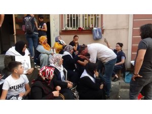 Asker Sedat Sorgun’un arkadaşları da oturma eylemine desteğe geldi