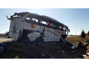 Afyonkarahisar’da otobüs devrildi: 1 ölü, 40 yaralı