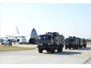 MSB: "27 Ağustos 2019 tarihinde başlayan S-400 Uzun Menzilli Bölge Hava ve Füze Savunma Sistemi’nin ikinci batarya malzemelerinin Mürted Hava Meydanı’na intikali bugün tamamlandı."