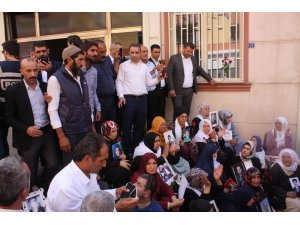 HDP önünde eylem yapan ailelere 15 Temmuz Milli İrade Ocakları’ndan destek