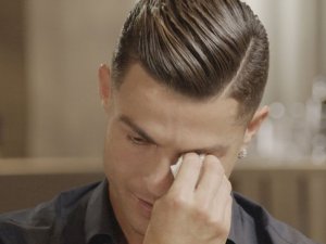 Ronaldo hüngür hüngür ağladı!