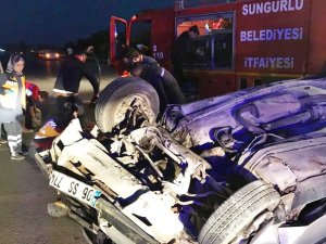 Sungurlu’da otomobil devrildi: 2 yaralı