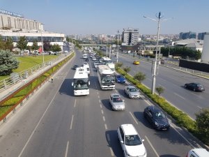 TEKNOFEST nedeniyle Atatürk Havalimanı çevresinde trafik yoğunluğu oluştu