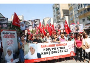 Diyarbakır’daki annelere destek verip, HDP’nin kapatılması için imza kampanyası başlattılar