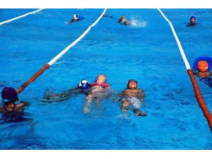 Yunusemre Kış Yüzme Kursları başlıyor