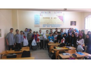 Hisarcık’ta 112 öğrenciye kırtasiye malzemesi yardımı