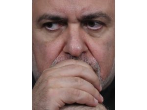 İran Dışişleri Bakanı Zarif: “Trump’ı savaşa sürüklemeye çalışıyorlar”