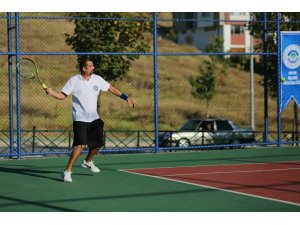 Geleneksel Kurtuluş Kupası Tenis Şenliği sona erdi