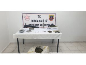 Jandarma ekiplerinden uyuşturucu baskını