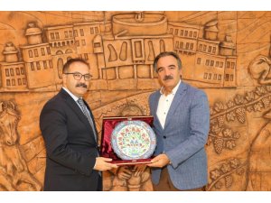 Gaziantep Üniversitesi Rektörü Gür’den NEVÜ Rektörü Bağlı’ya ziyaret