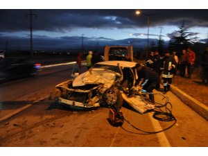 Sandıklı’da meydana gelen trafik kazasında  1 kişi öldü 2 kişi yaralandı