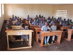 Kamerun’da eğitime destek