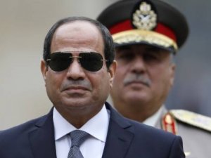 Mısır'da Sisi'nin koltuğu sallanıyor! Halk meydanlara çıktı, orduda kırılmalar başladı...