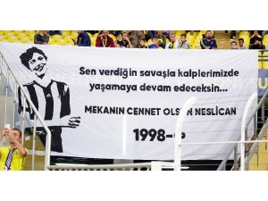 Fenerbahçe tribünleri Neslican’ı unutmadı
