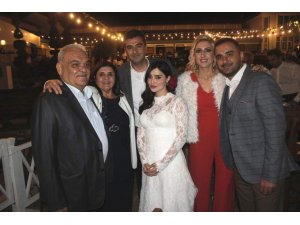 Melike İpek Yalova, yapımcı Altuğ Gültan ile evlendi