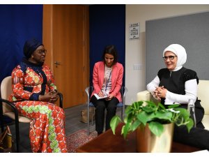 Emine Erdoğan, Afrika Birliği Komisyonu Barış, Kadın ve Güvenlikten sorumlu özel temsilcisi Bıneta Dıop ile görüştü