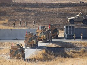 Fırat'ın doğusunda ikinci ortak kara devriyesi... Türk ve ABD zırhlıları Suriye'nin doğusuna geçti...