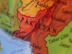 Pakistan 6.1'le sallandı... Ölü sayısı artıyor!