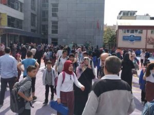 İstanbul'da yarın okullar tatil mi? Vali Yerlikaya'dan açıklama...