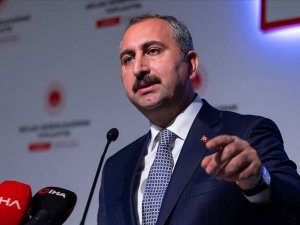 Adalet Bakanı Gül'den 'Bylock' açıklaması: Dumanla bile haberleşseler bulup çıkaracağız