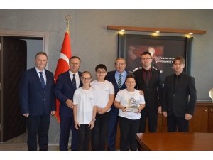 Kaymakam Kaya, Türkiye ikincisi ekibi tebrik etti