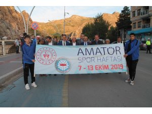 Türk halk müziği eşliğinde Amatör Spor Haftası’nı kutladılar