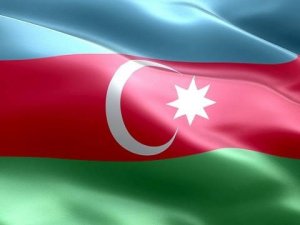Azerbaycan'da flaş istifa!