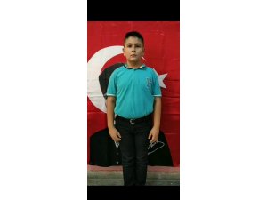 Öğrencilerden Mehmetçiğe ’Komando Andlı’ destek