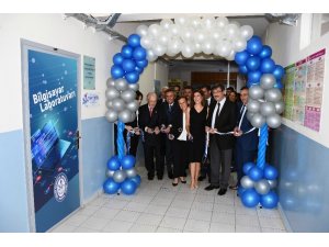 Merhum Şükrü Şankaya ismi verilen okulda anıldı