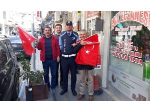Barış Pınarı’na destek amacıyla Bayburt, Türk bayraklarıyla donatıldı