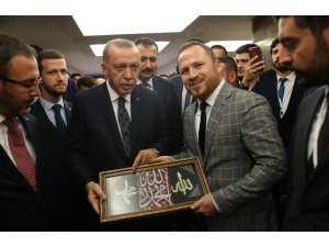 Sarıçam’dan Cumhurbaşkanı Erdoğan’a anlamlı hediye