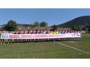 Barış Pınarı Harekatı’na destek pankartı ile maça çıktılar