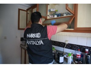 Antalya’da uyuşturucu operasyonu: 4 gözaltı