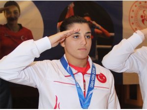 Busenaz Sürmeneli: “Olimpiyat kotası Türk halkını kesmez, olimpiyat madalyası lazım”