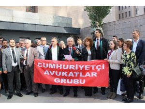 Avukatlardan İzmir Barosuna tepki
