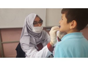 Hisarcık’ta 599 öğrencinin dişlerine flor vernik uygulaması